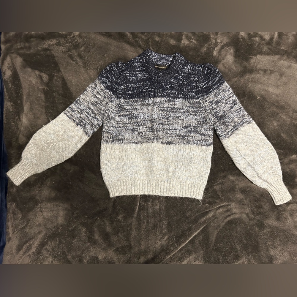 Banana republic crew neck sweater